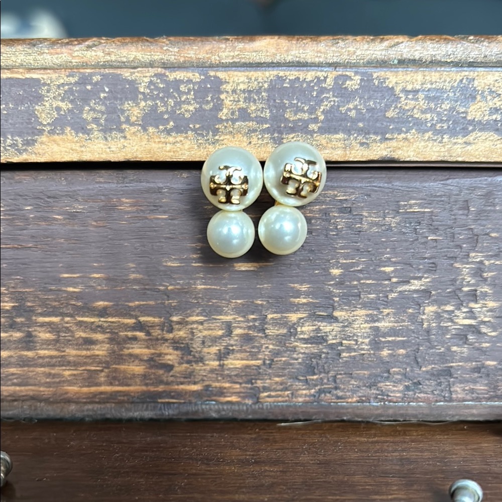 Tory Burch Gold and Cream Pearl Earrings